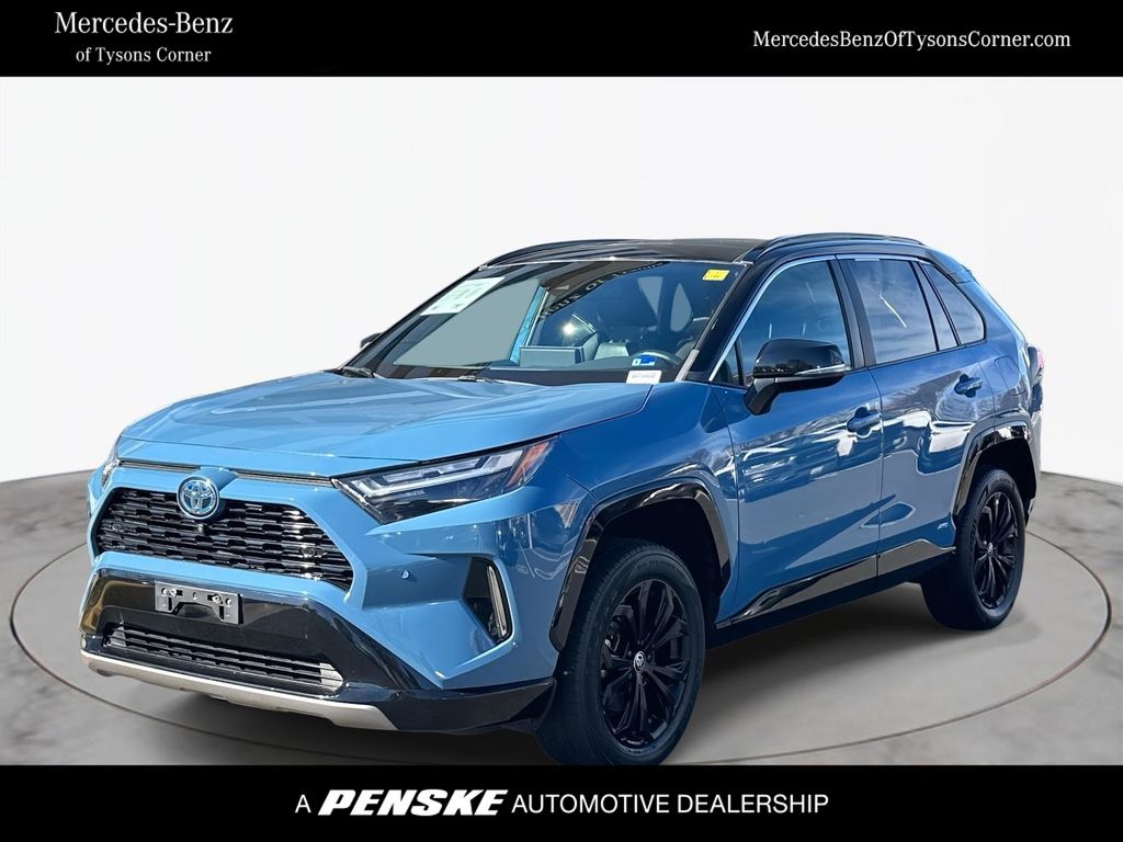 Thumbnail: 2022 Toyota RAV4 - 1