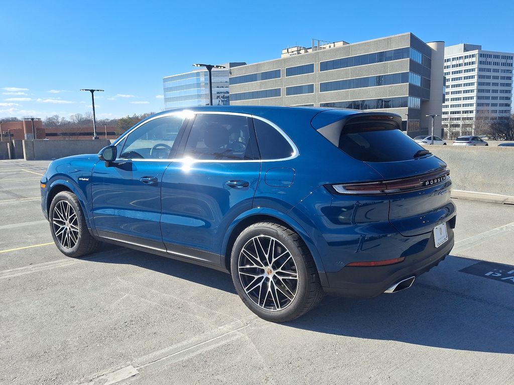 2025 Porsche Cayenne E-Hybrid 3