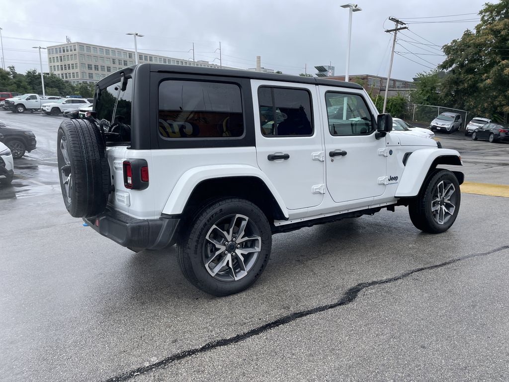 Used 2024 Jeep Wrangler SUV