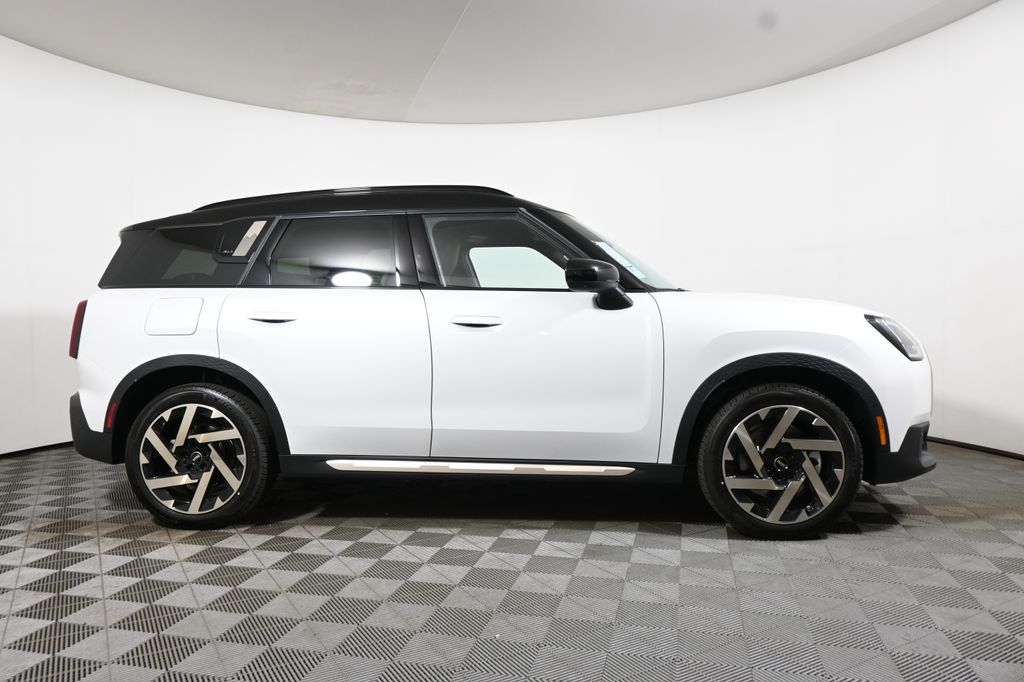 Thumbnail: 2027 MINI Cooper Countryman - 8