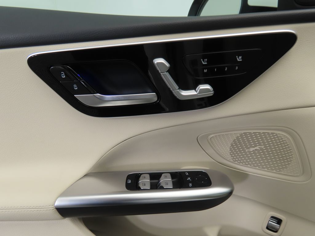 Thumbnail: 2025 Mercedes-Benz C-Class - 21