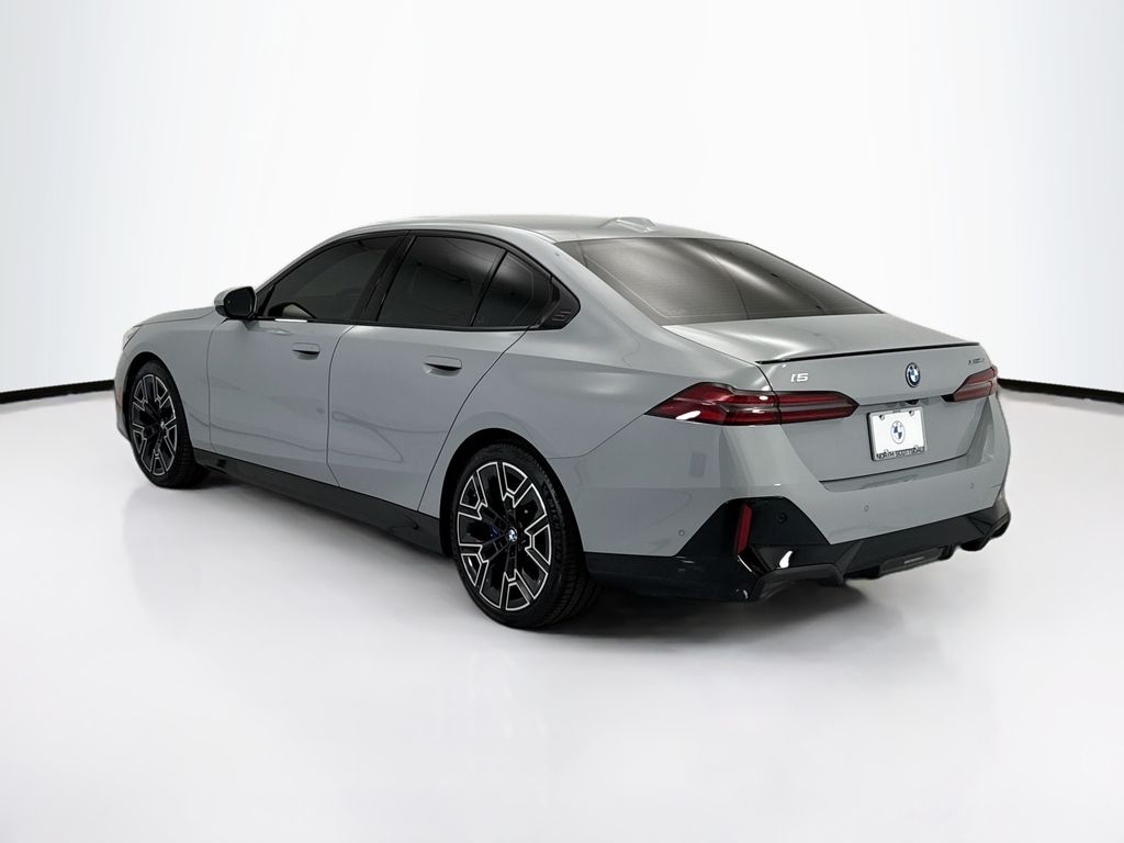 Thumbnail: 2026 BMW i5 - 7