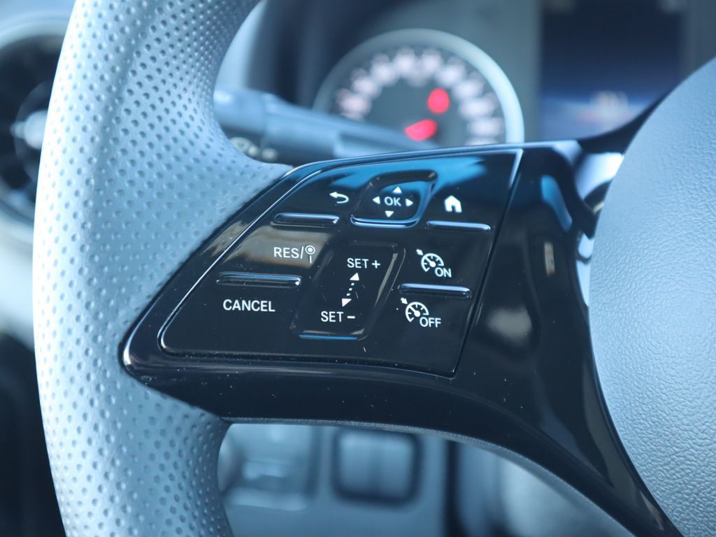 Thumbnail: 2025 Mercedes-Benz Sprinter - 12