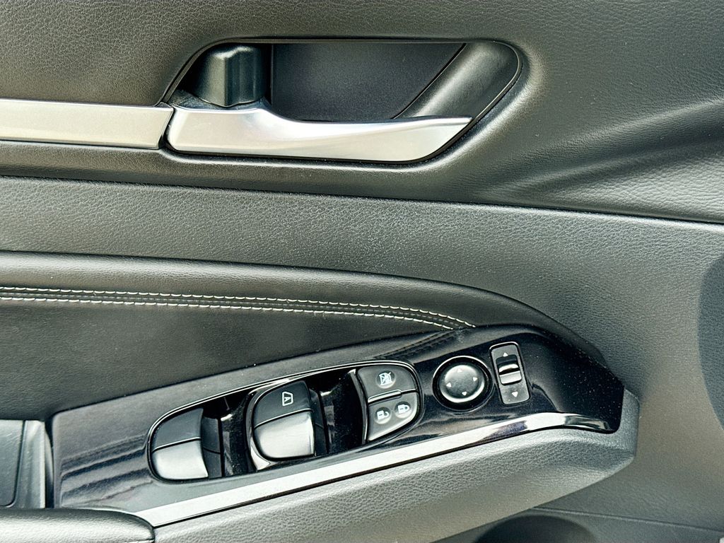 2021 Nissan Altima SV - Photo 20