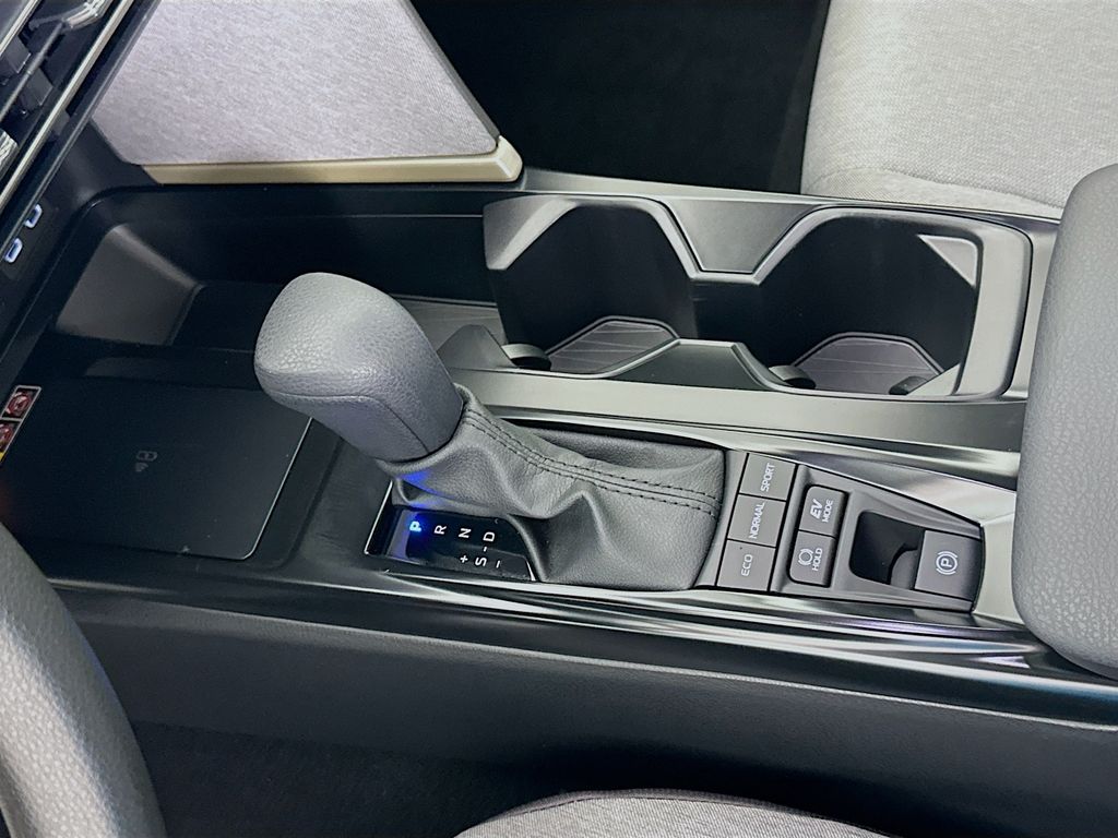 Thumbnail: 2025 Toyota Camry - 17