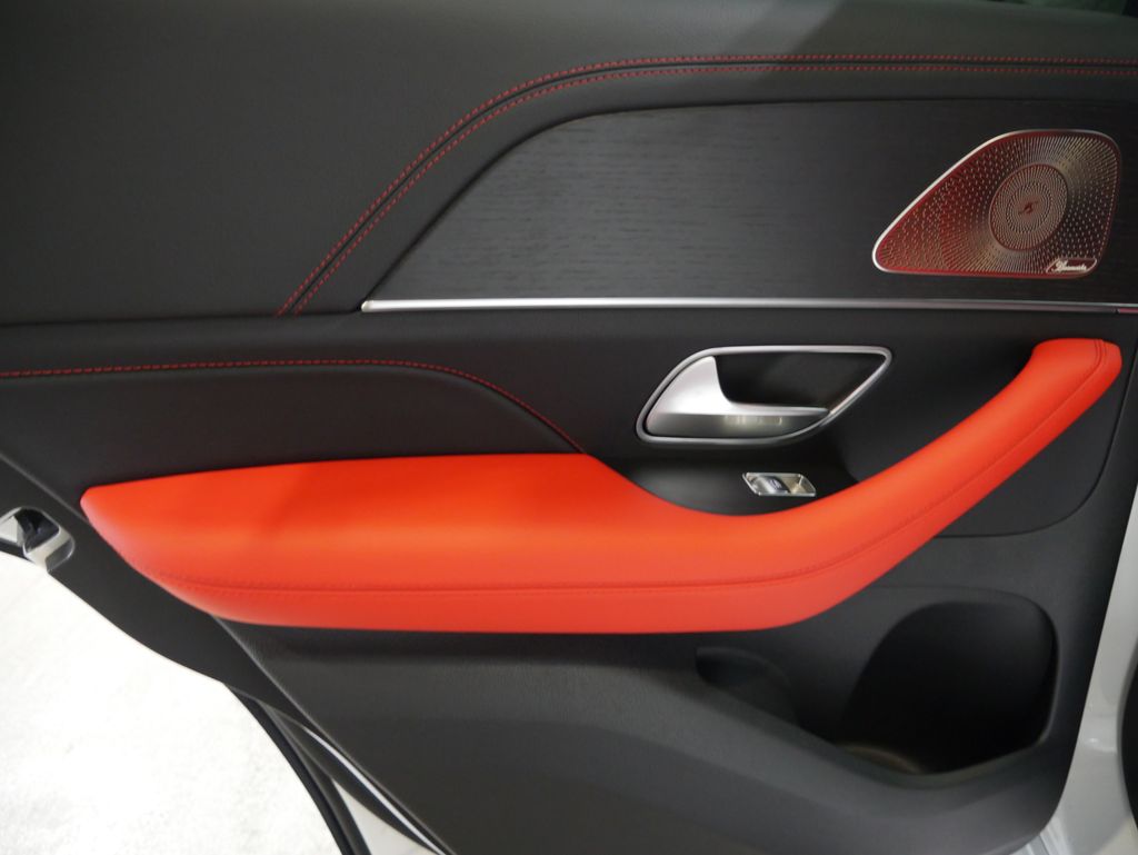 Thumbnail: 2026 Mercedes-Benz GLE - 22