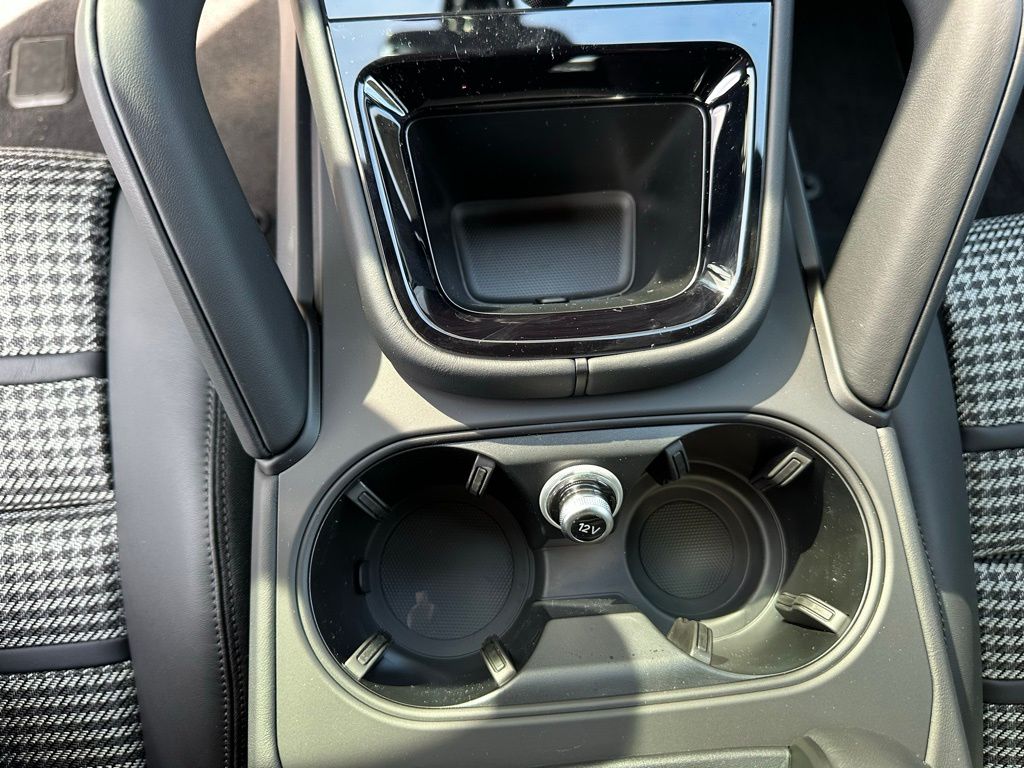 Thumbnail: 2026 Porsche  - 26