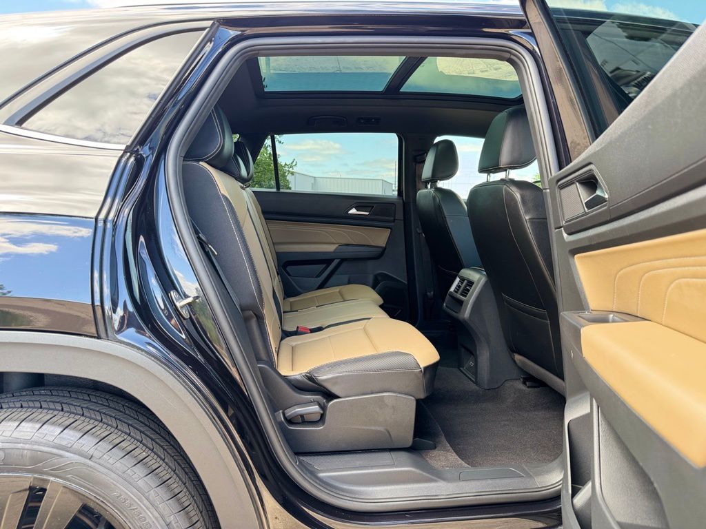 2022 Volkswagen Atlas Cross Sport 3.6L V6 SE w/Technology photo