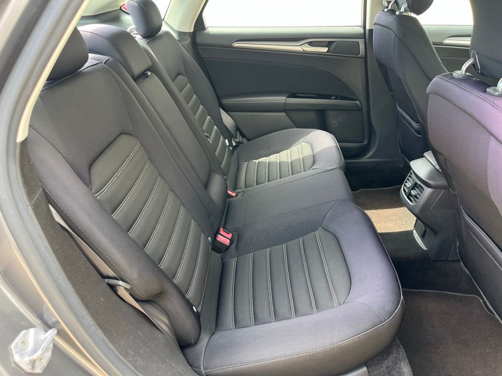 Used Car 2014 Ford Fusion  Se For Sale Under $10,000 In Georgetown, Texas