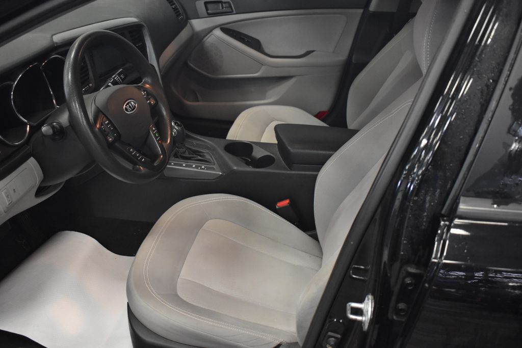 Thumbnail: 2011 Kia Optima - 6