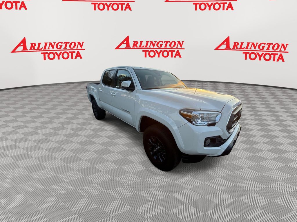 2023 Toyota Tacoma SR5's photo