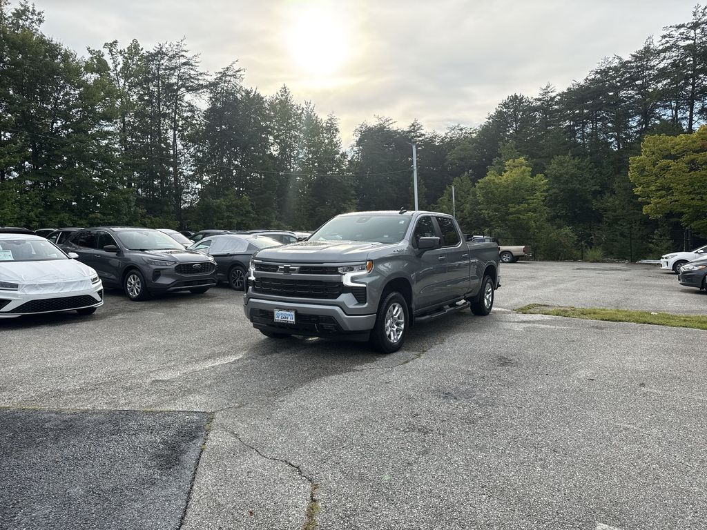 Sterling Gray Metallic 2025 Chevrolet Silverado 1500 Pickup Truck Four-Wheel Drive Automatic
