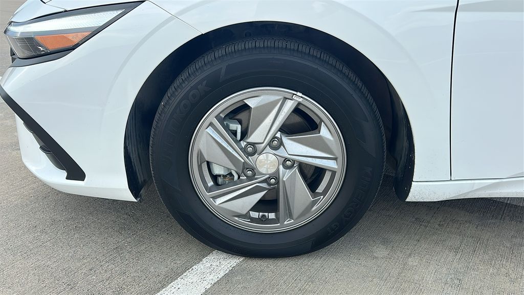 2026 Hyundai Elantra SE - 5