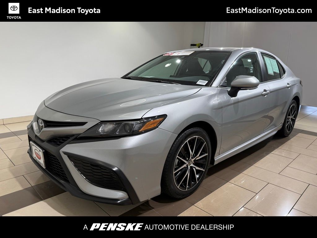 2023 Toyota Camry SE -
                  Madison, WI
