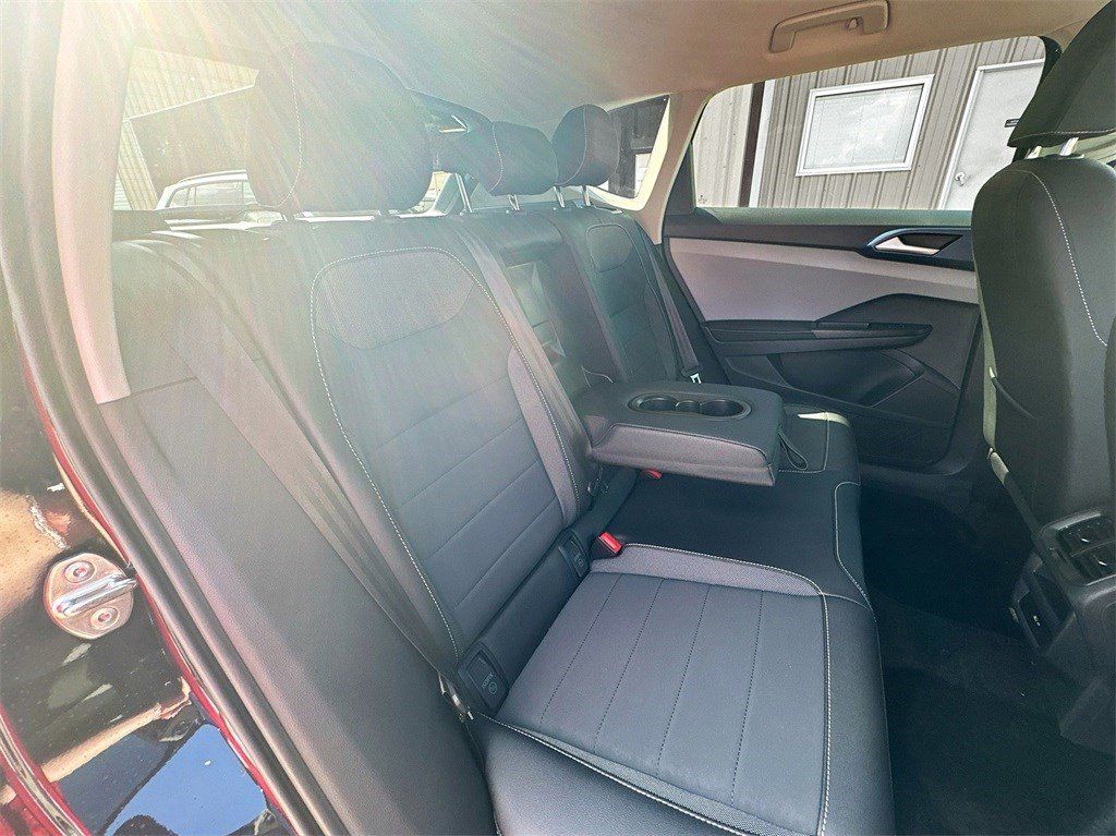 New 2024 Black Pearl Volkswagen 1.5T SE image 30