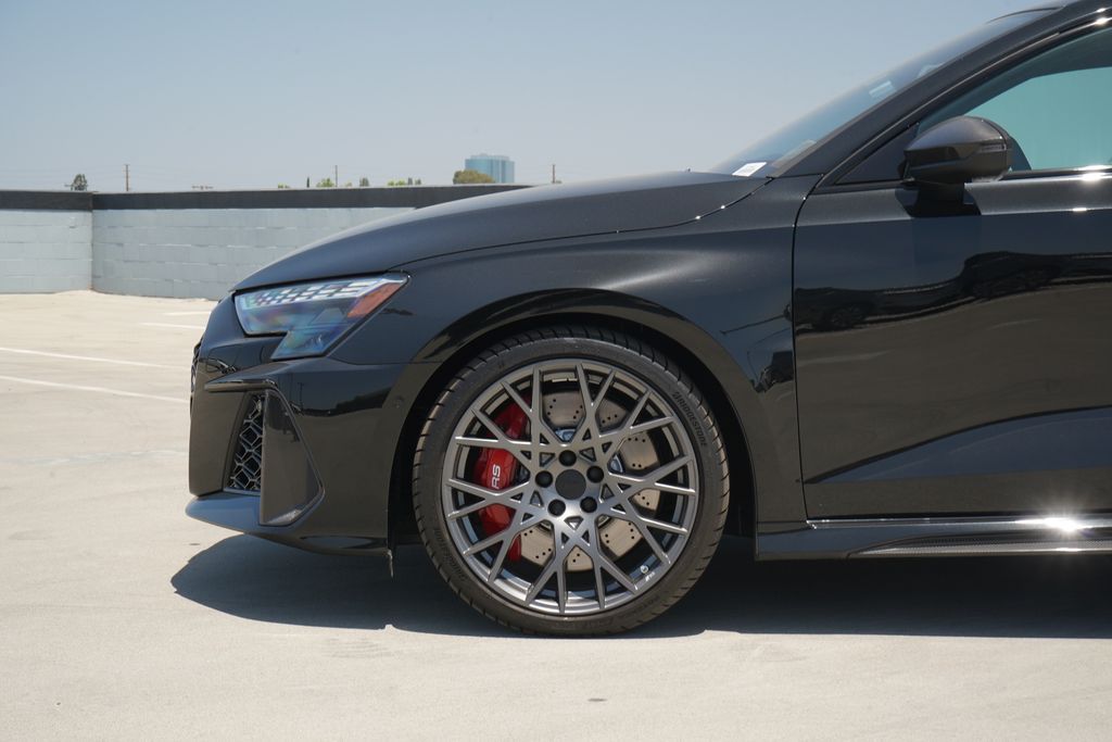 Thumbnail: 2026 Audi RS 3 - 2
