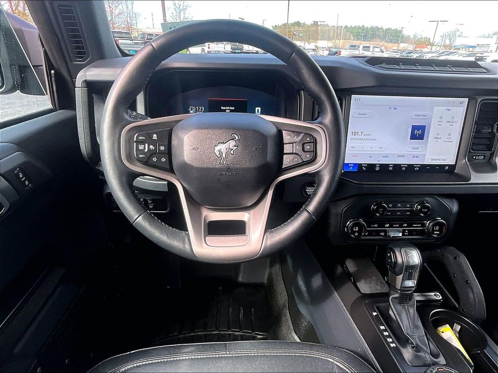 2025 Ford Bronco — photo 16