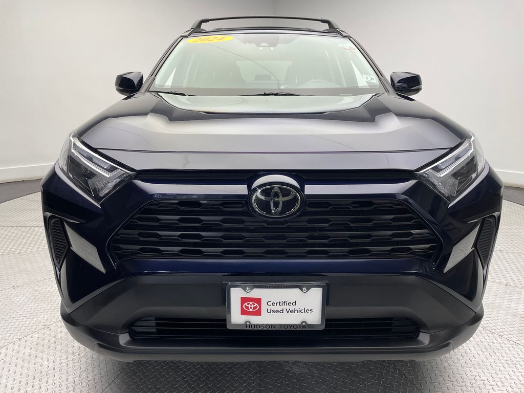 2024 Toyota RAV4 XLE 2