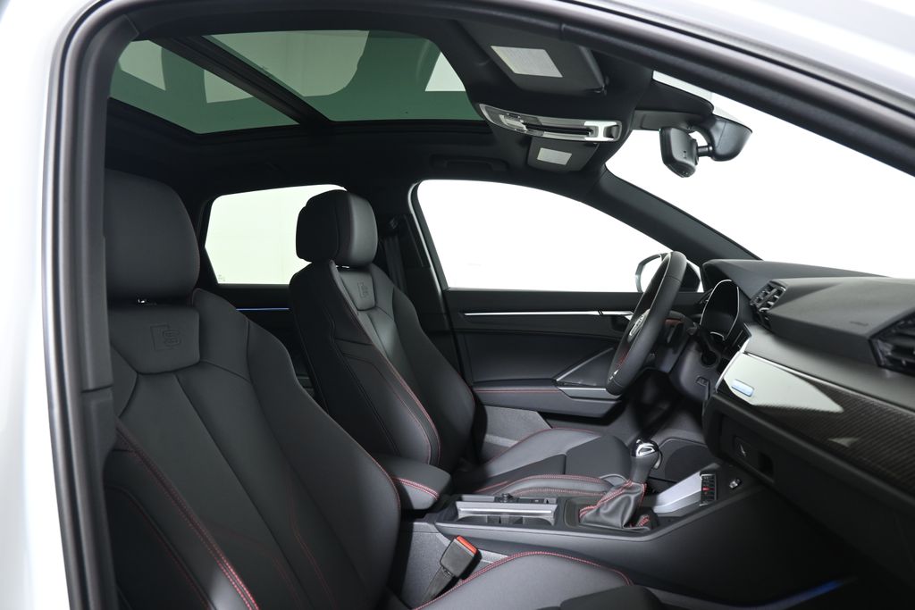 Thumbnail: 2025 Audi Q3 - 22