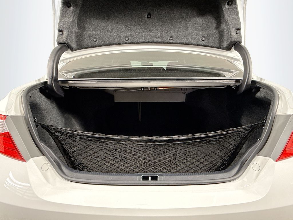 Thumbnail: 2015 Toyota Camry - 24