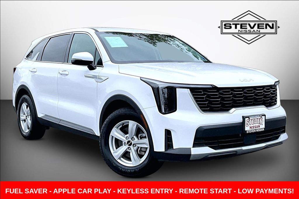 Glacial White Pearl 2024 Kia Sorento SUV / Crossover Front-Wheel Drive 8-Speed Automatic