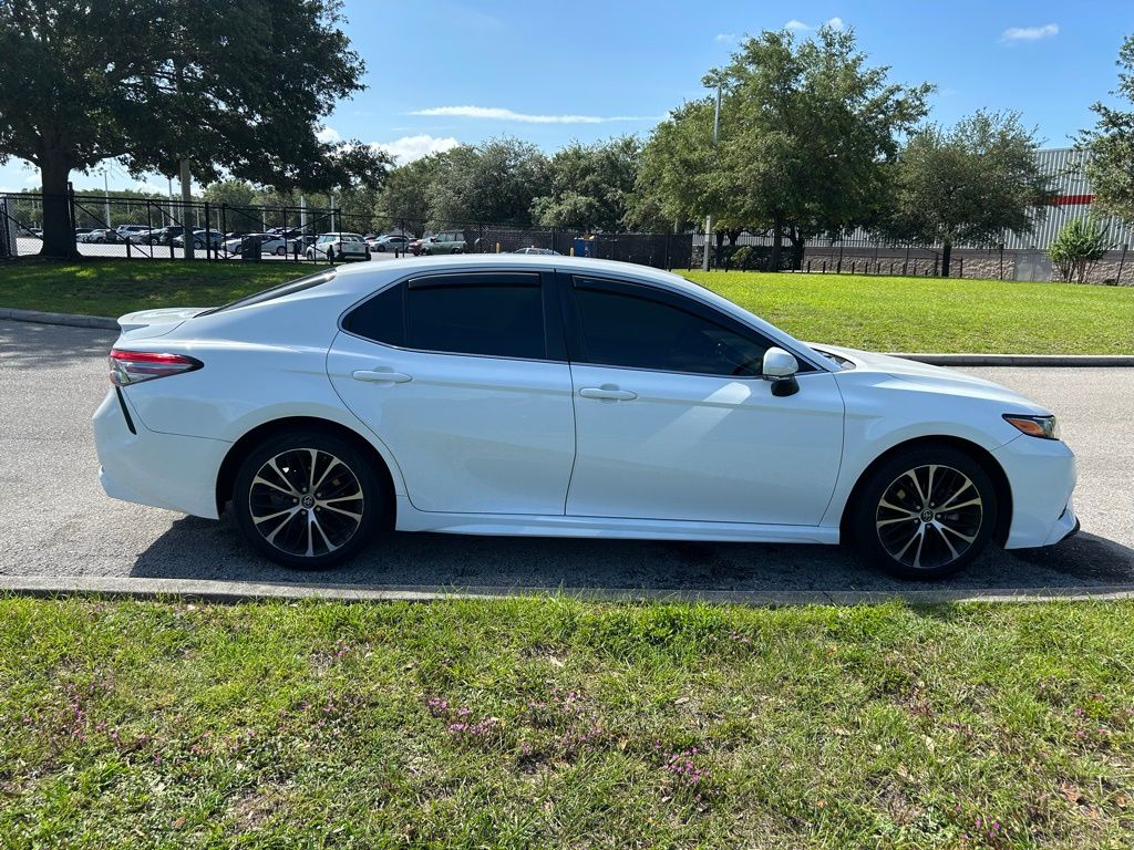 Thumbnail: 2018 Toyota Camry - 6