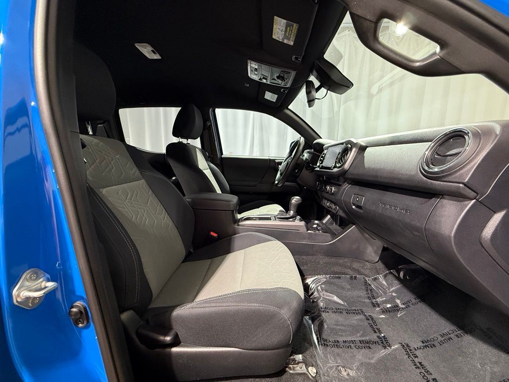 Thumbnail: 2021 Toyota Tacoma - 19