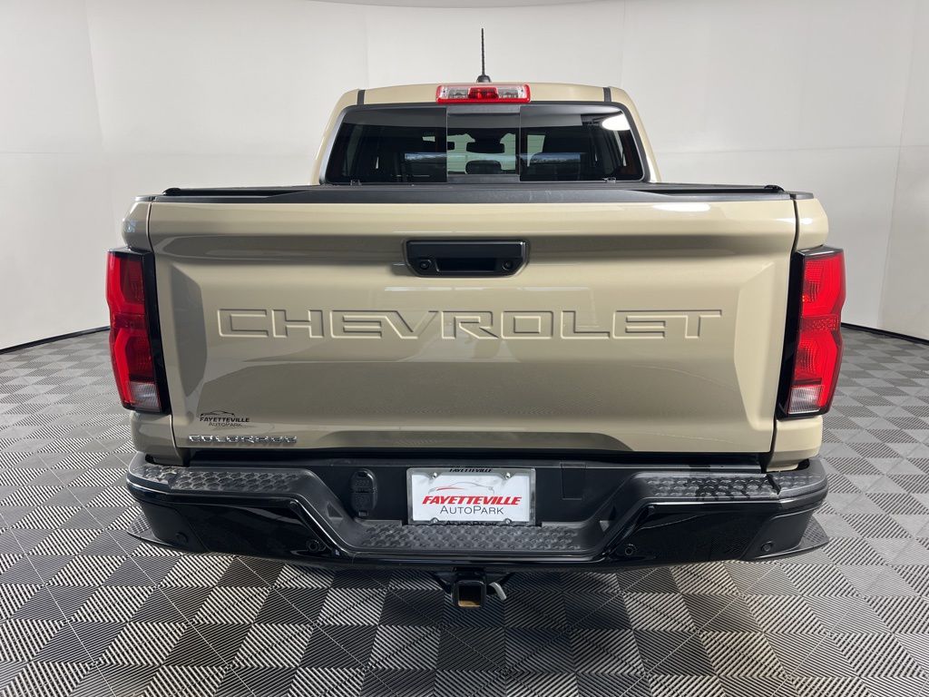Thumbnail: 2024 Chevrolet Colorado - 4