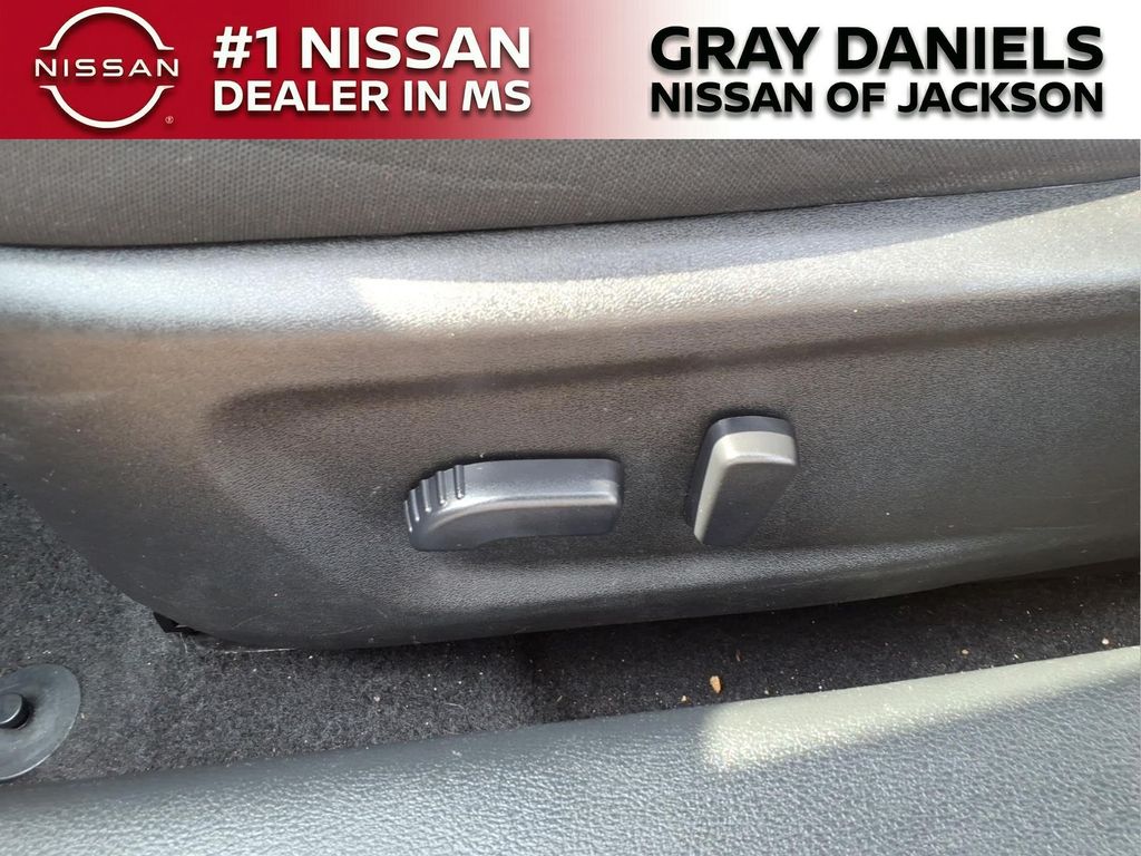 Used 2025 Nissan Altima Sedan