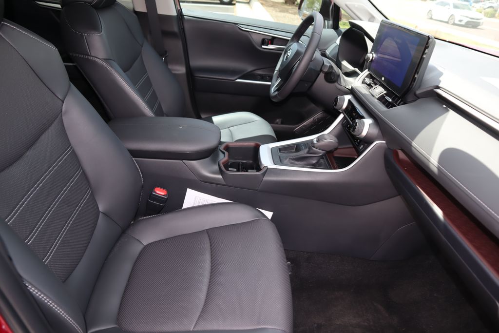 2025 Toyota RAV4 Limited 19