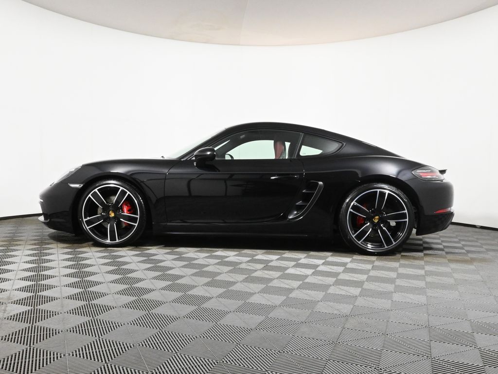 Thumbnail: 2025 Porsche 718 Cayman - 2