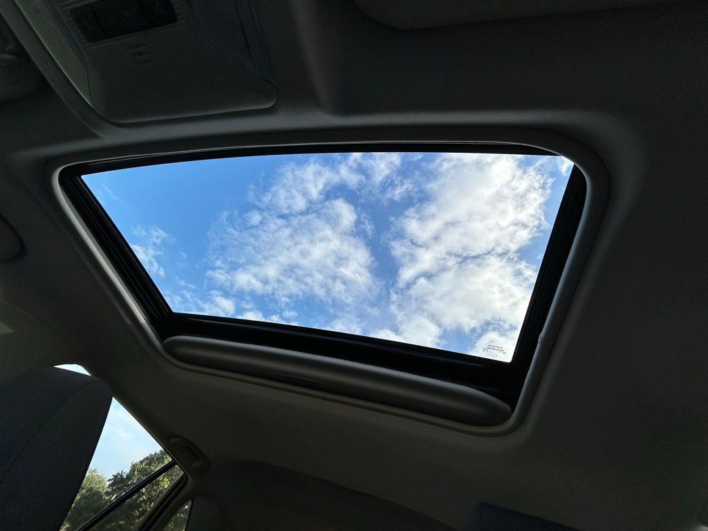 Thumbnail: 2024 Toyota RAV4 - 30