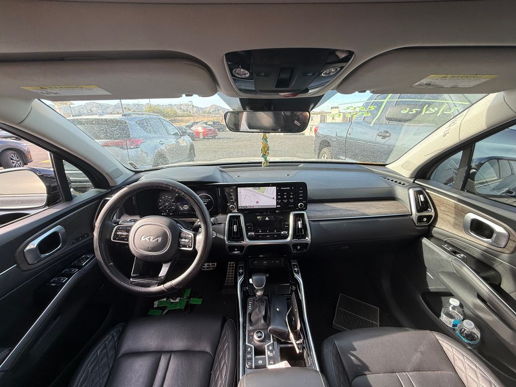 Thumbnail: 2022 Kia Sorento - 7