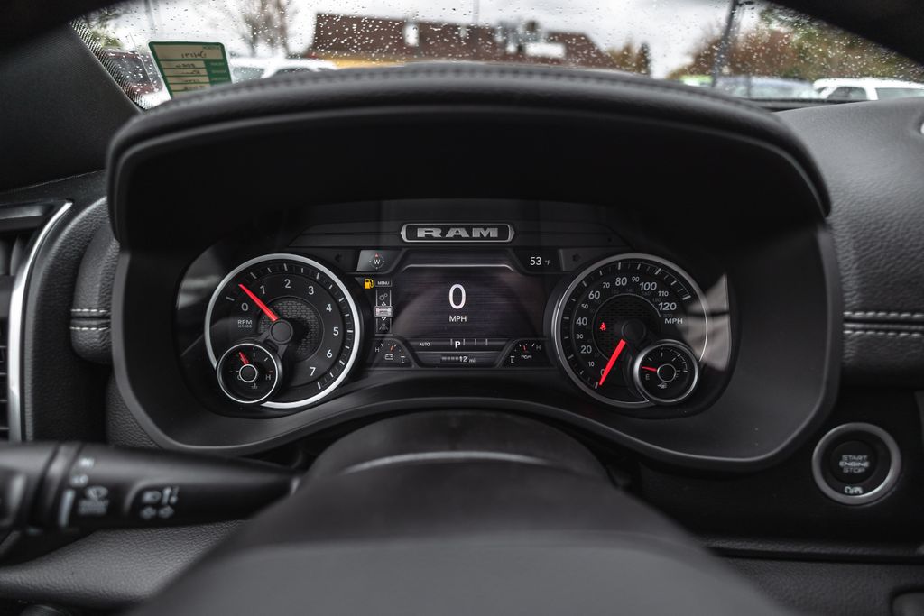 2026 Ram 1500 Laramie thumbnail 17