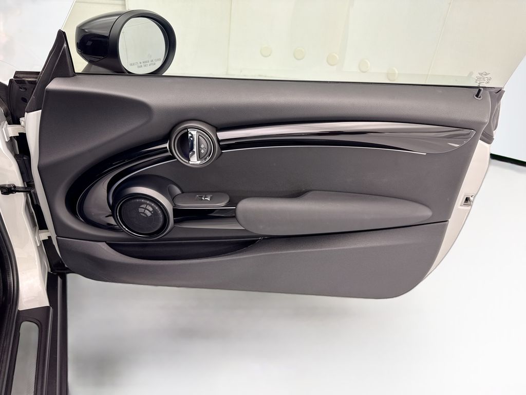 Thumbnail: 2022 MINI Cooper - 28