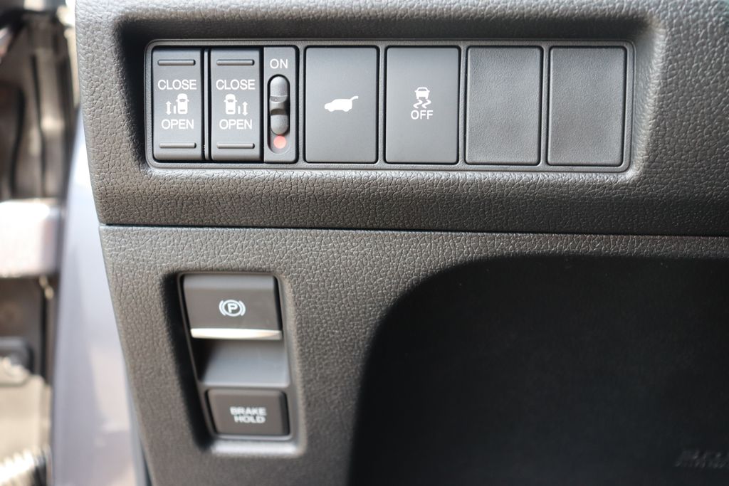 Thumbnail: 2026 Honda Odyssey - 30