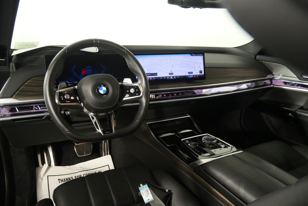 Thumbnail: 2024 BMW 7 Series - 20