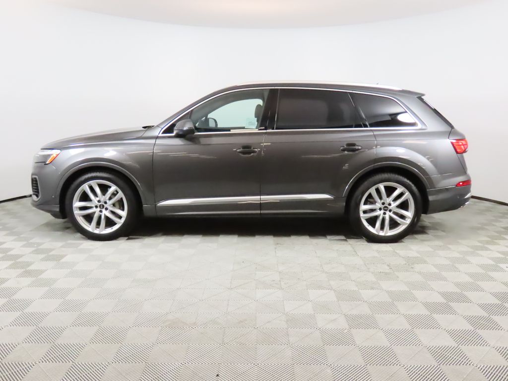 Thumbnail: 2025 Audi Q7 - 2