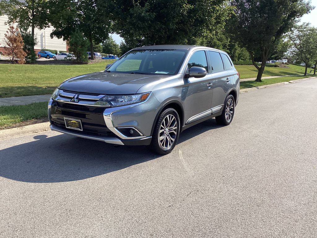Cool Silver Metallic 2016 Mitsubishi Outlander SUV / Crossover All-Wheel Drive Continuously Variable Transmission
