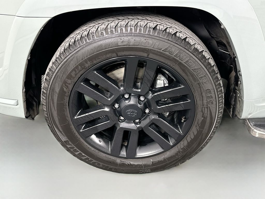 Thumbnail: 2023 Toyota 4Runner - 30