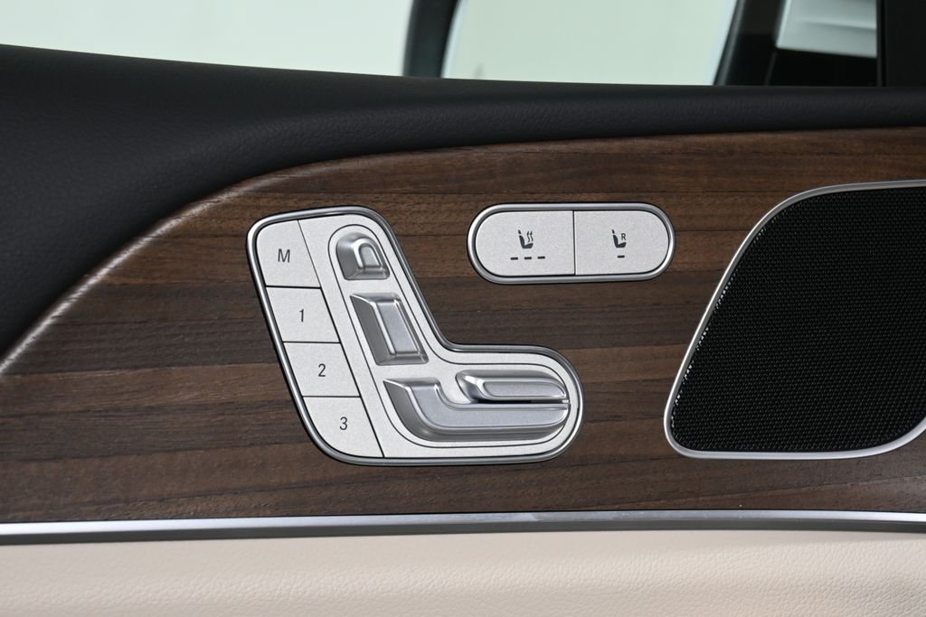 Thumbnail: 2026 Mercedes-Benz GLE - 24