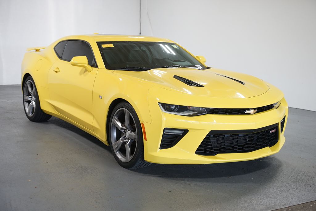 Thumbnail: 2018 Chevrolet Camaro - 3