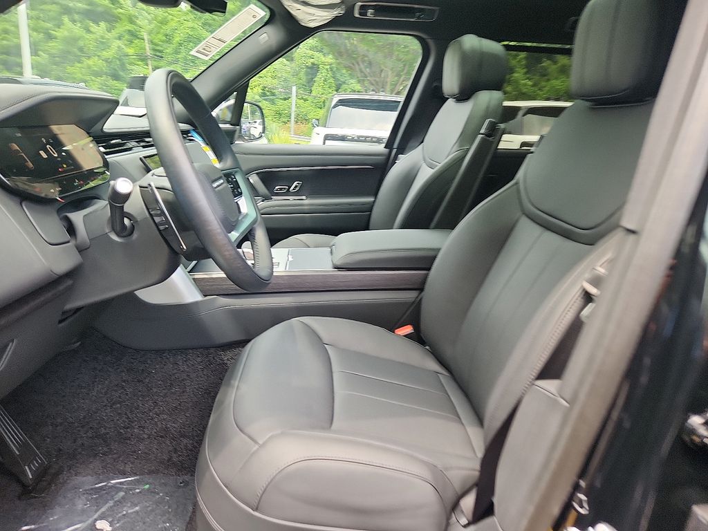 Thumbnail: 2025 Land Rover Range Rover - 6