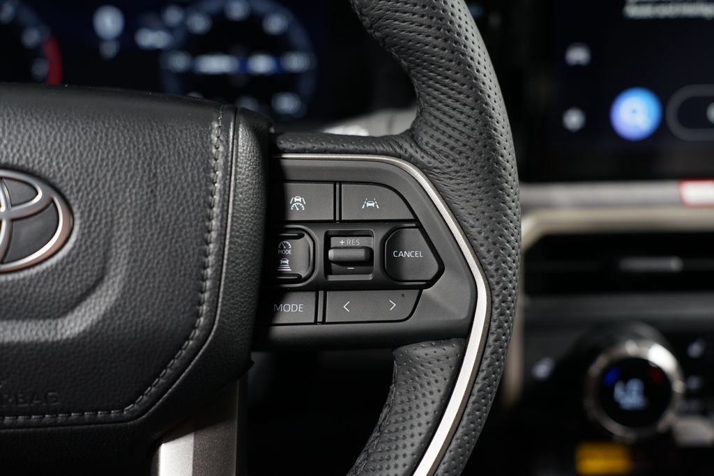 2025 Toyota Tacoma Trailhunter 16