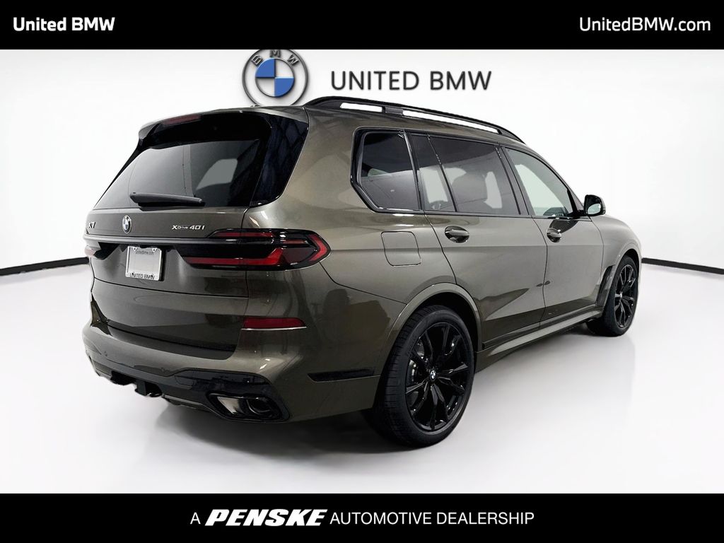 Thumbnail: 2027 BMW X7 - 5