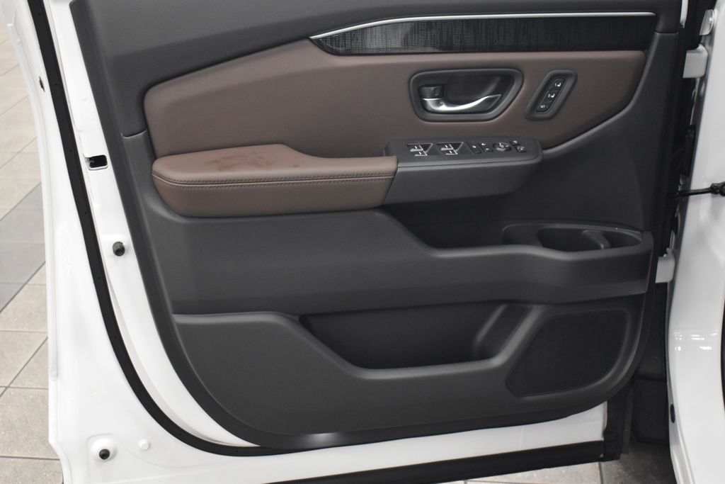 2025 Honda Pilot Elite 8
