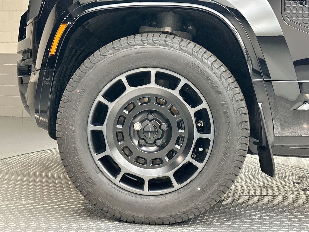 Thumbnail: 2026 Land Rover Defender - 17