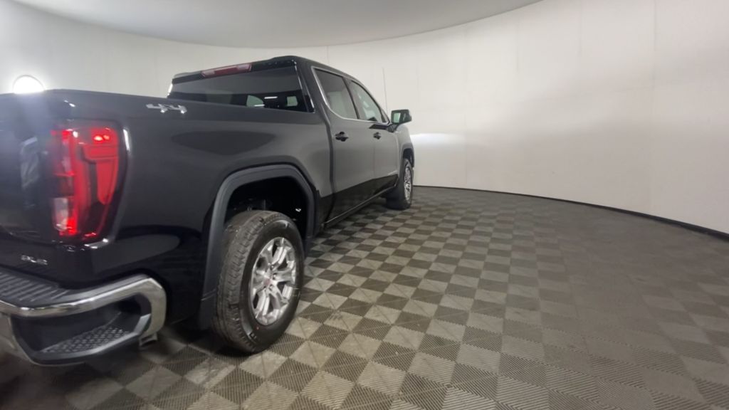 2024 GMC Sierra 1500 SLE 8