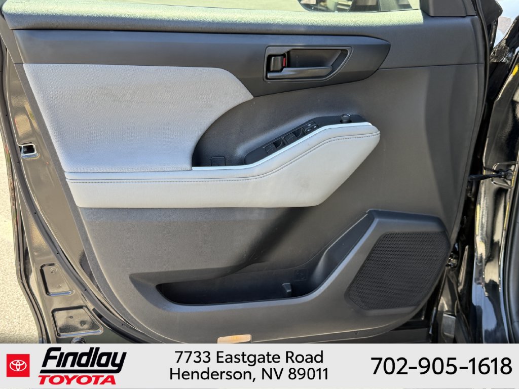 Used 2021 Toyota Highlander SUV