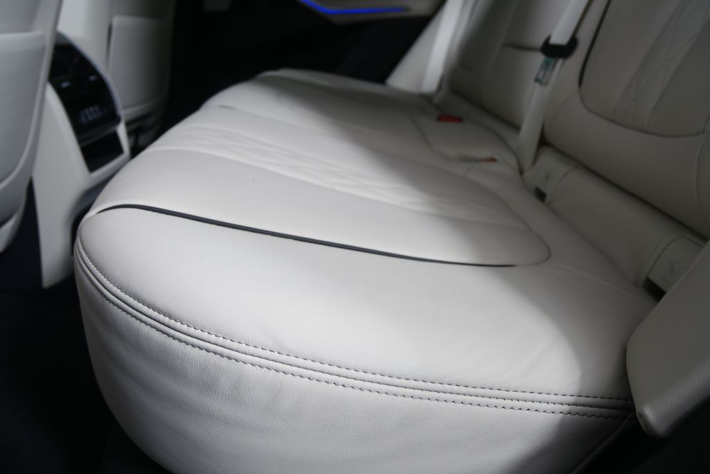 Thumbnail: 2023 BMW X5 - 11